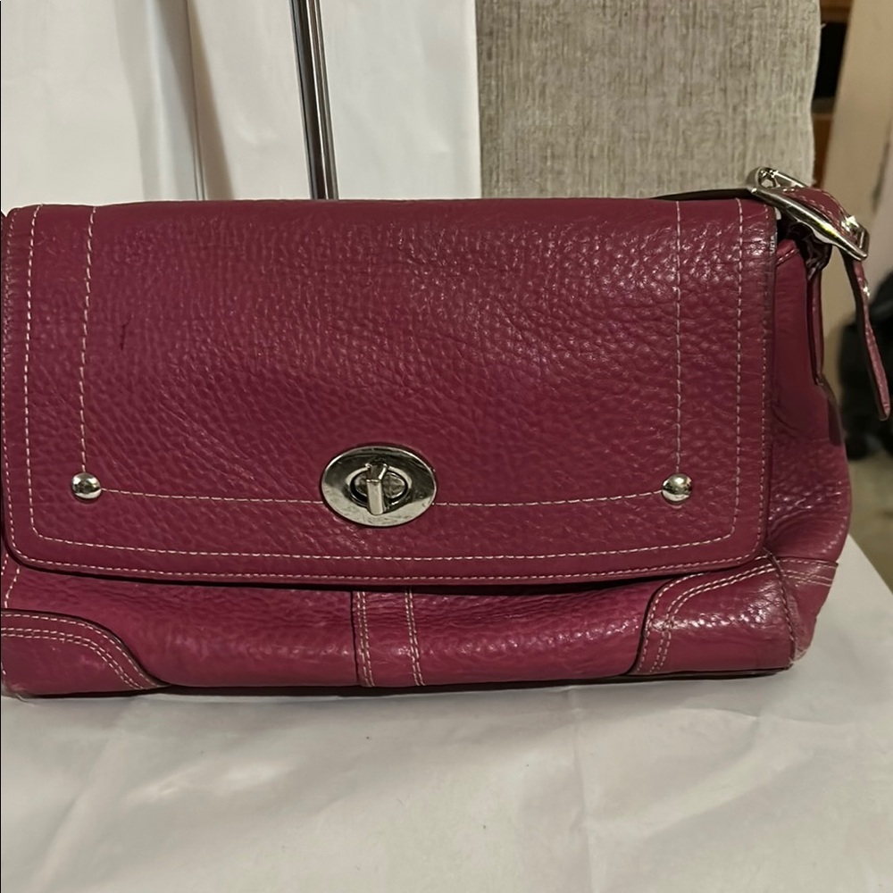 Coach Pink Leather Shoulder Bag.